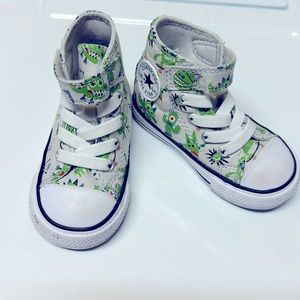 Size 5 toddler converse